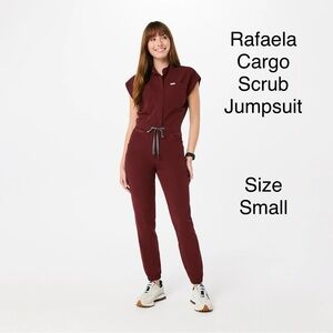 NWT!  FIGS size S Rafaela Cargo Scrub Jumpsuit body suit one piece scrubs ❤️